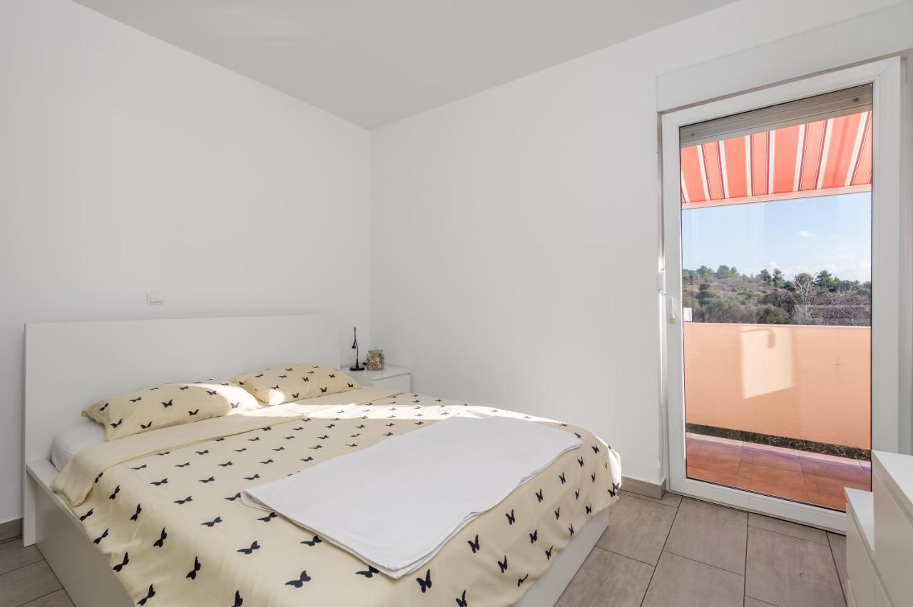 Apartment Tonka Barbat na Rabu Dış mekan fotoğraf