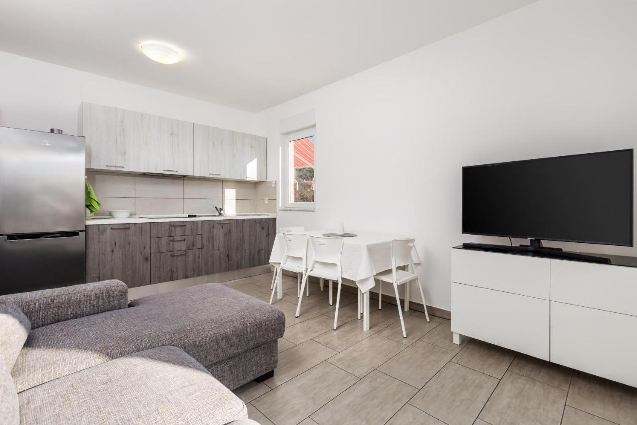 Apartment Tonka Barbat na Rabu Dış mekan fotoğraf